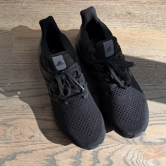 Adidas Ultraboost 1.0 Men’s 9.5 in Triple Black - Picture 4 of 6